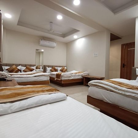 Shree Shyamraj Hotel Ujjain Zewnętrze zdjęcie