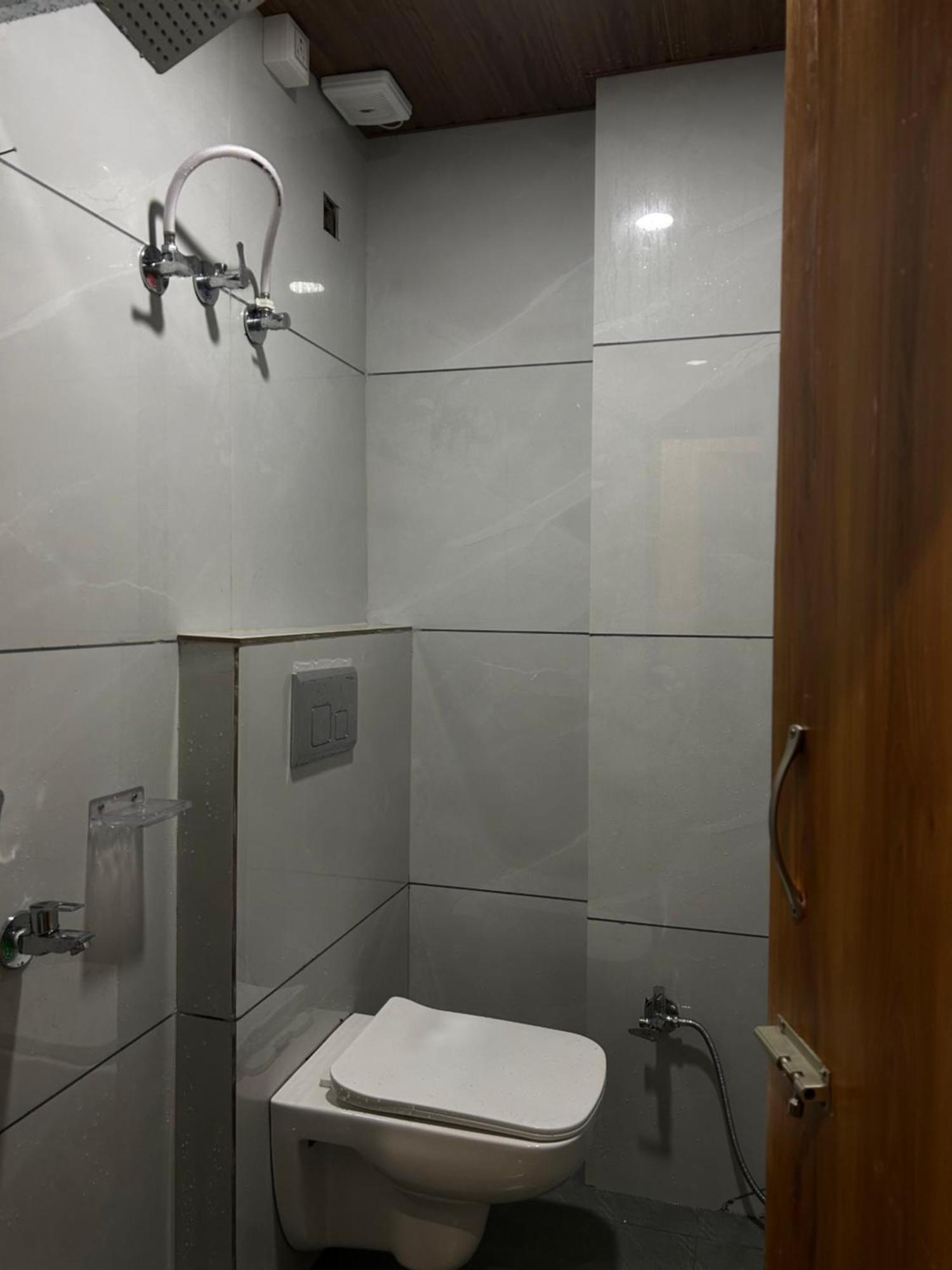 Shree Shyamraj Hotel Ujjain Zewnętrze zdjęcie