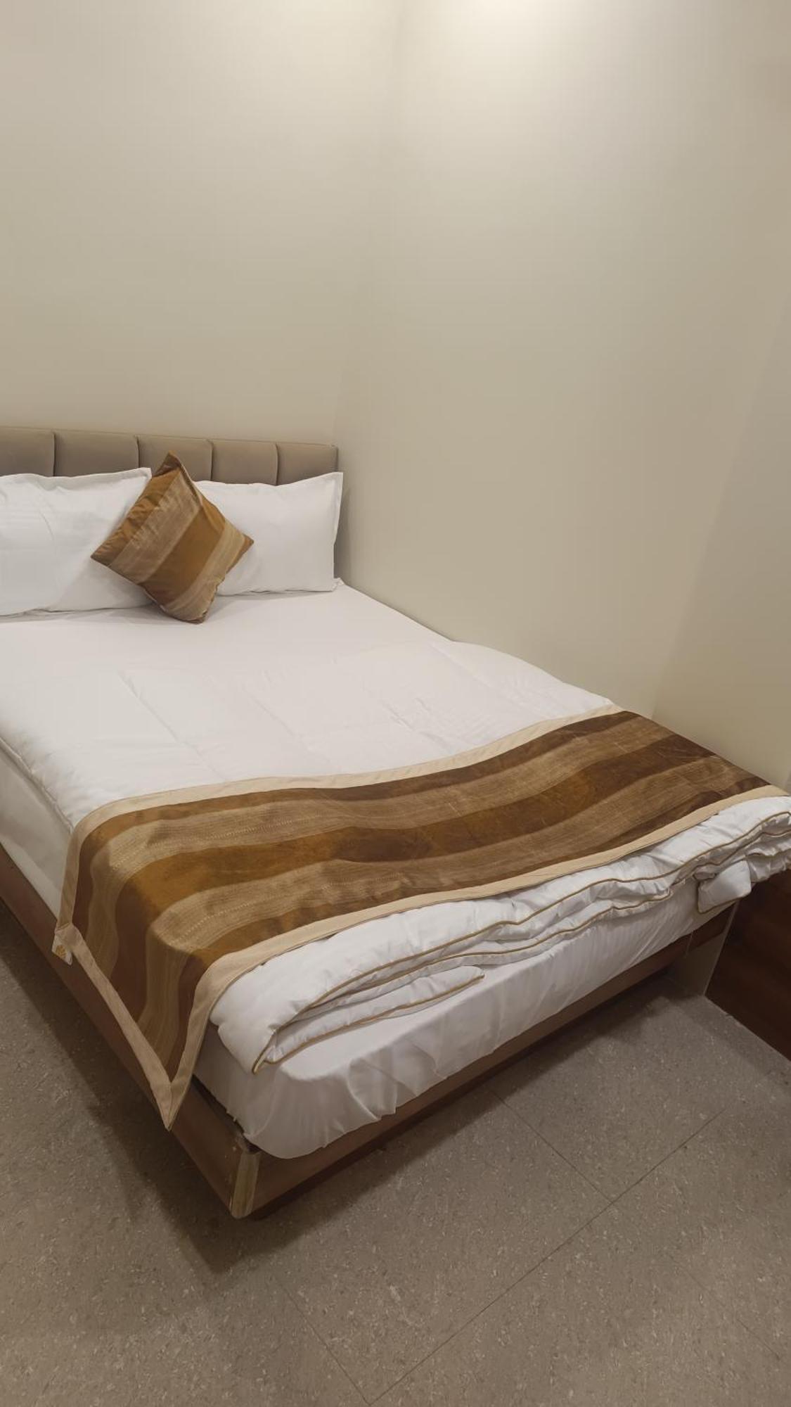 Shree Shyamraj Hotel Ujjain Zewnętrze zdjęcie